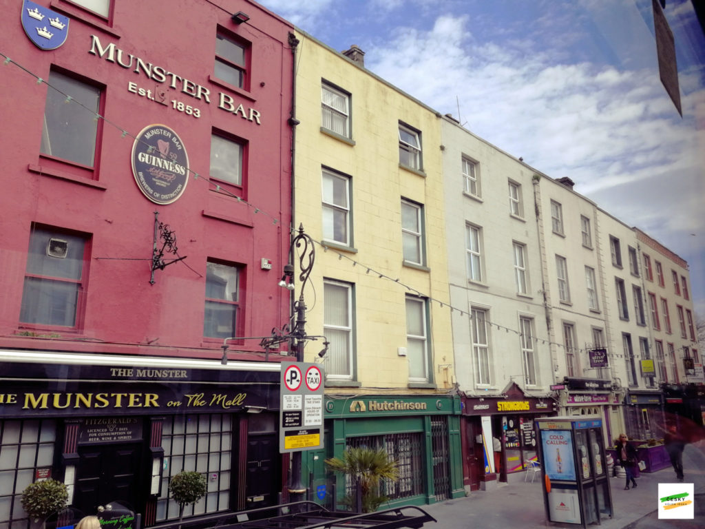 Munster bar, Waterford